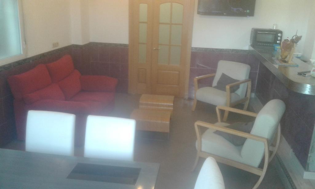 Mombuey Valdebebas Guest house *