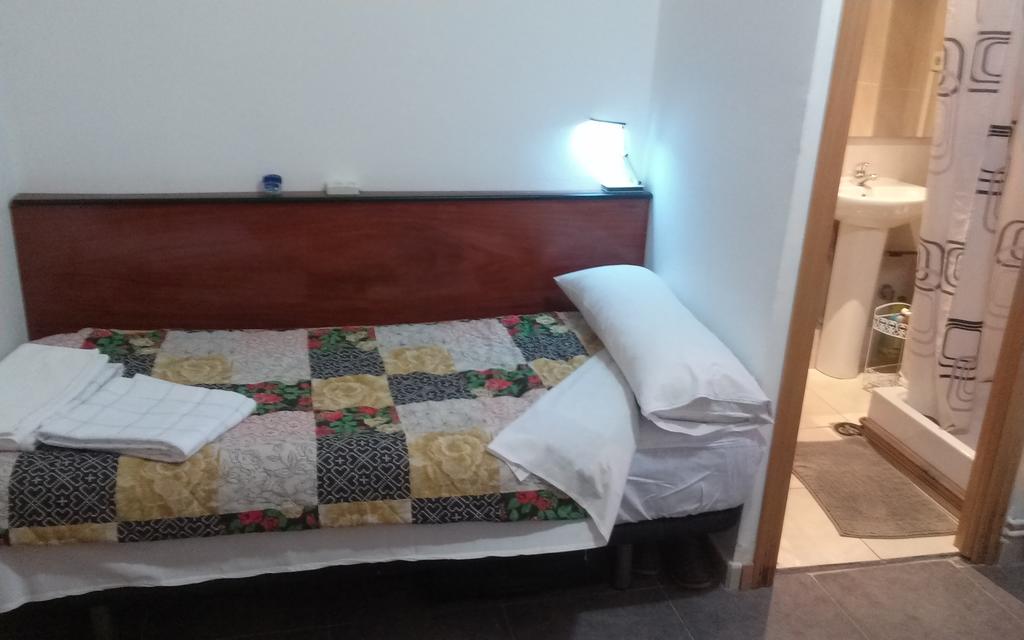 Mombuey Valdebebas Guest house