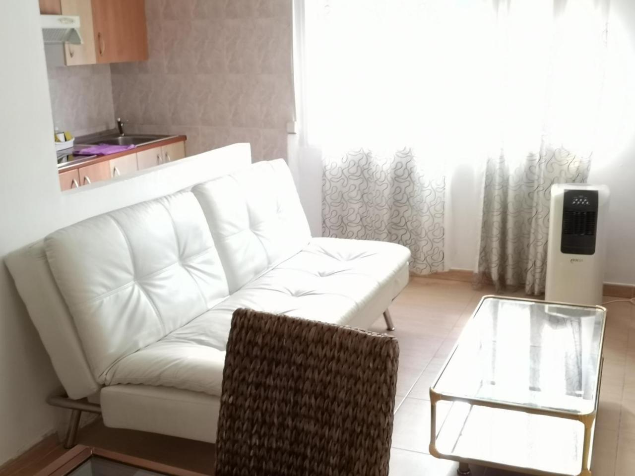 Guest house Mombuey Valdebebas Madrid